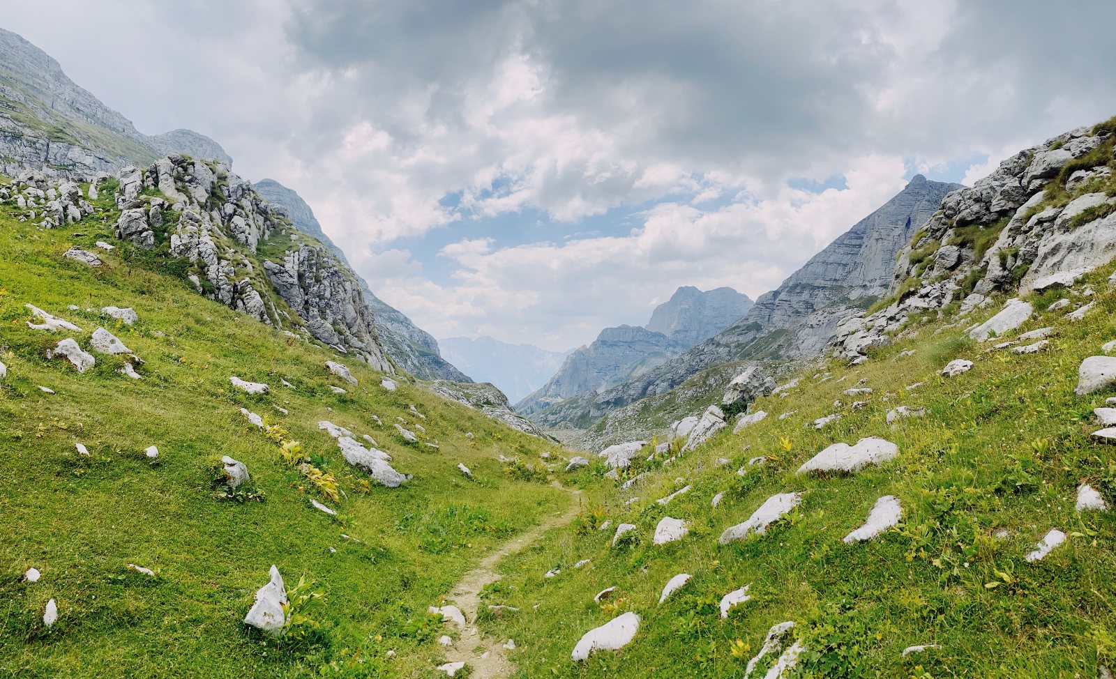 Prokletije Volušnica, Talijanka i Hridsko jezero
